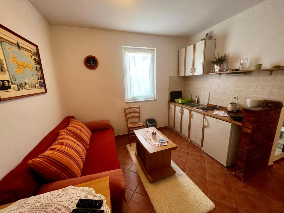 Apartments Maricic Banjol 외부 사진