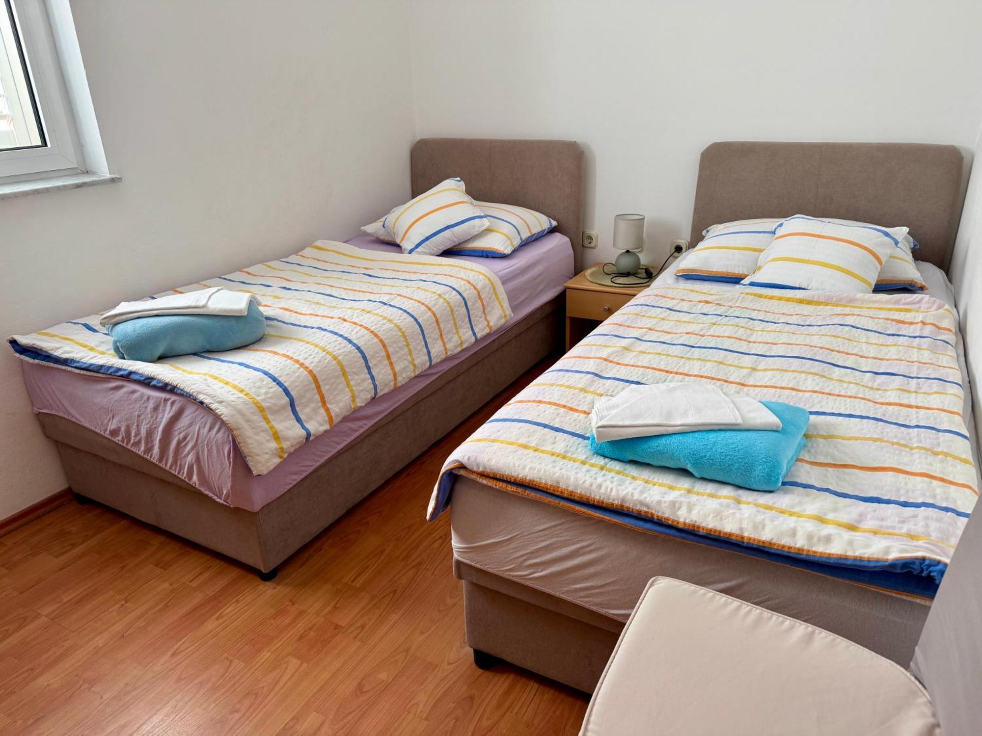 Apartments Maricic Banjol 외부 사진