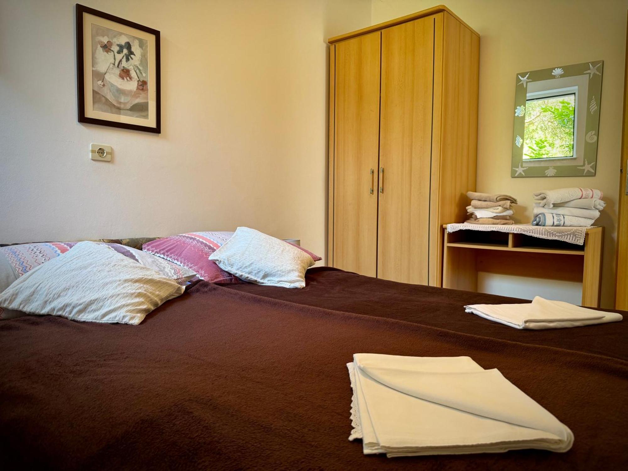 Apartments Maricic Banjol 외부 사진